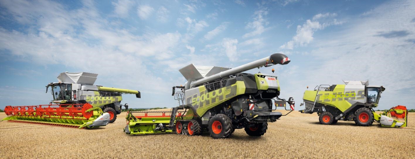 CLAAS 8900TT combines